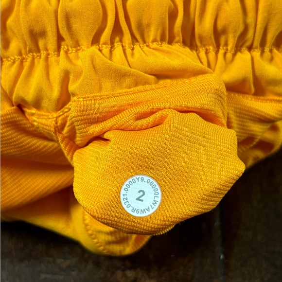 Lululemon Hotty Hot Low-Rise Lined Short 2.5” Pink, Orange, Yellow, Blue Size 2 - Picture 7 of 14